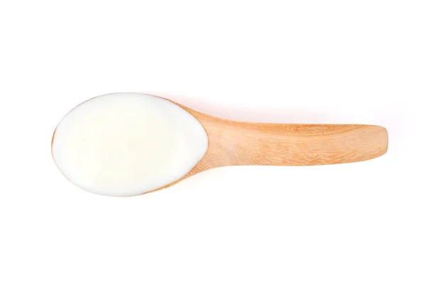 酸奶油 木制勺子 蛋黄酱 白色背景隔离 顶部视图 — 图库照片