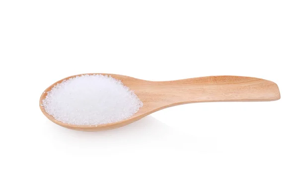 Beyaz Arkaplanda Tahta Kaşıkta Beyaz Şeker — Stok fotoğraf