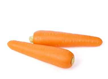 Beyaz arka plan üzerinde izole havuç yığını.