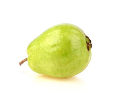 Taze kırmızı guava, beyaz arkaplanda izole edilmiş Guava meyvesi.