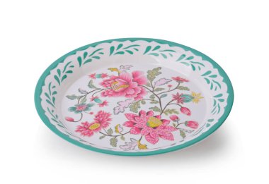 Çiçek desenli Tayland emaye tepsisi beyaz arka planda izole edilmiş geleneksel Tayland yemeği tepsisi..