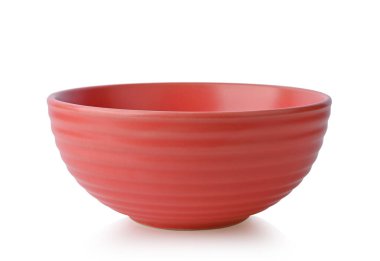  Boş turuncu seramik kase, tırtıklı kase beyaz arka planda izole edilmiş..,