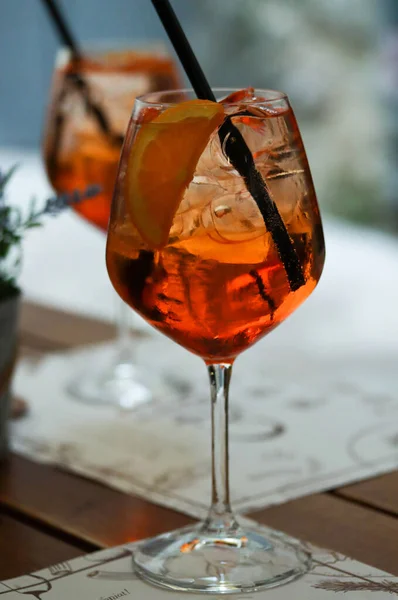 Two Glasses Aperol Spritz Campari Orange Cocktail Orange Slice Ice — Stock Photo, Image