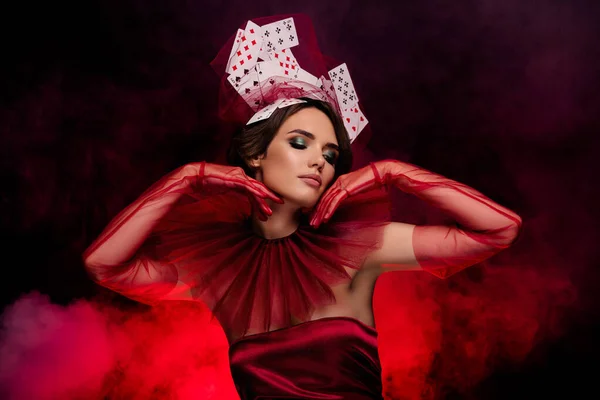 Wspaniała Kobieta Poker Gracz Nosić Motyw Strony Festiwal Ubrania Holdem — Zdjęcie stockowe