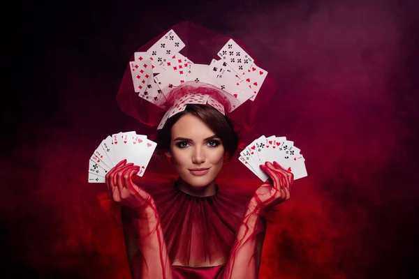 Fiatal Luxus Hölgy Póker Kereskedő Elkezd Showdown Kaszinó Este Nyitó — Stock Fotó