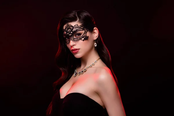 Photo Stunning Lady Gothic Masquerade Dark Queen Character Wear Mask — Stock Photo, Image