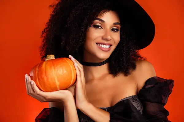 Close Photo Powerful Charming Witch Showing Pumpkin Decor Collect Sweets — Stock Photo, Image