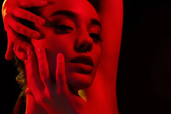 Rossiyalik o‘quvchini guruhbozlik qilishdi. Rus strapon porno video