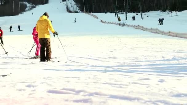 People Ski Snow Slope Winter Ski Resort Ski Elevator Snow — Stockvideo