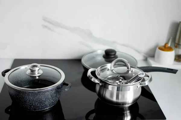 Saucepans Stand Electric Induction Stove Modern Modernized Kitchen Style Minimalism — Stock Photo, Image