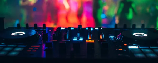Mixer Controller Panel Zum Abspielen Von Musik Und Feiern Einem — Stockfoto