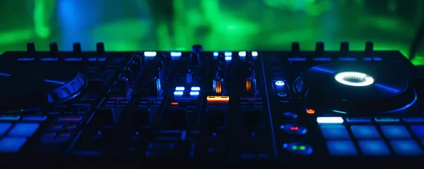 Panel Controlador Mezclador Para Música Electrónica Discoteca — Foto de Stock