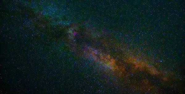 Звездное Ночное Небо Звездами Галактиками Ярким Разноцветным Молочным Путем — стоковое фото