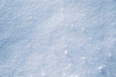 Soğuk bir kış gününde beyaz yumuşak kar dokusu