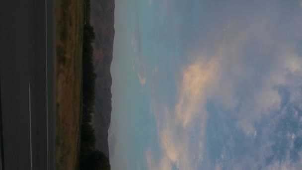 Krajobraz Górami Tien Shan Stepach Kazachstanu Wieczór Zachodzie Słońca Pionowy — Wideo stockowe
