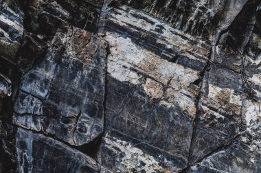 Kaya dağının yakınındaki gri bir taşın dokusu.