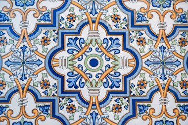 Geleneksel Özbek süslemeli seramik döşeme. Özbekistan 'daki Küçük Beyaz Cami Duvarı