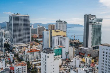 Vietnam 'daki Nha Trang şehir merkezinin en iyi manzarası bir yaz günü. Nha Trang, Vietnam - 19 Temmuz 2024