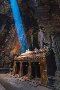 Da Nang, Vietnam 'daki Huyen Khong Mağarası' ndaki Asya Budist Tapınağı.