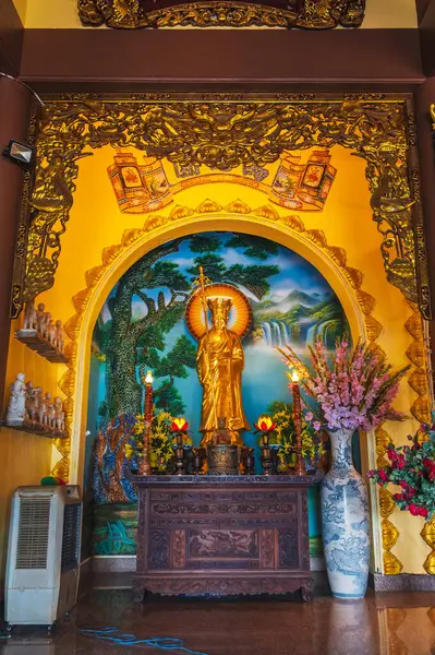 Asya 'daki Budist tapınağı Vietnam' daki Da Nang 'daki Linh Ung Pagoda' da.