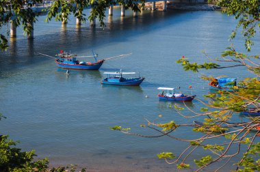Vietnam 'da Nha Trang' daki Cai Nehri 'nde Vietnam balıkçı tekneleri.