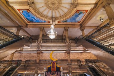 Vietnam 'da Da Nang' da Ba Na Hills 'de bir şatoda modern bir sarayda güzel bir iç mekan.