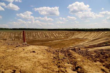 Çöp dezenfeksiyonu ve atık geri dönüşümü. Çöp ocağı. İmha et. Çevre koruma. Yüksek kalite