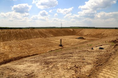 Çöp dezenfeksiyonu ve atık geri dönüşümü. Çöp ocağı. İmha et. Çevre koruma. Yüksek kalite