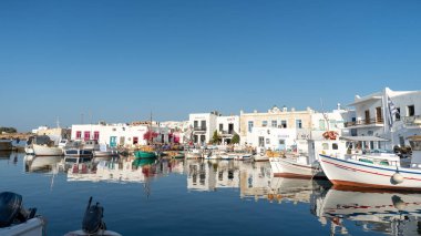 Naoussa limanının panoramik görüntüsü, Paros