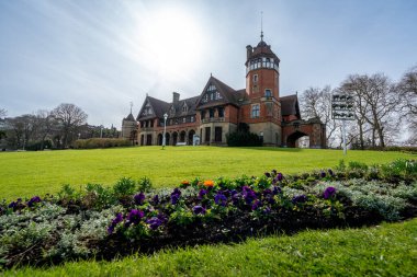 Güneşli bir günde Miramar Sarayı Bahçeleri, San Sebastian