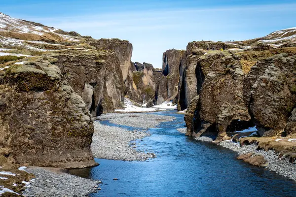 Baharda Fjadrargljufur Kanyonu, İzlanda