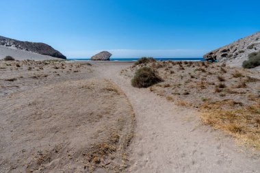 Cabo de Gata Almeria, İspanya 'da Playa Monsul Yolu