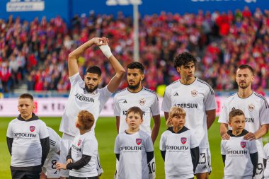 Marko Jankoviç, Abdellah Zoubir, Bahlul Mustafazade ve Redon Xhixha UEFA Şampiyonlar Ligi 2023 / 24 2. eleme turunda Rakow Czestochowa ve Kazag FK arasında Miejski Stadion Pilkarski RKS Rakow Czestochowa, Czestochowa, Polonya.