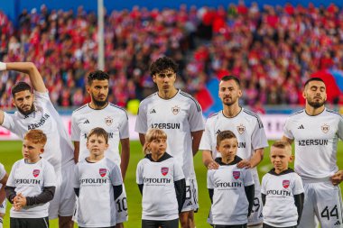 Marko Jankoviç, Abdellah Zoubir, Bahlul Mustafazade, Redon Xhixha ve Elvin Cafarguliyev UEFA Şampiyonlar Ligi 2023 / 24 2. eleme turunda Miejski Stadion Pilkarski Pilow Czestochowa 'da Rakow Czestochowa ile Kazag FK arasında oynanan karşılaşma turu sırasında, 