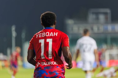 John Yeboah, 2023 / 24 UEFA Şampiyonlar Ligi eleme turu sırasında Rakow Czestochowa ve Qarabag FK arasında Miejski Stadion Pilkarski RKS Rakow Czestochowa, Czestochowa, Polonya 'da oynanan karşılaşma elemeleri sırasında. (Maciej Rogowski)