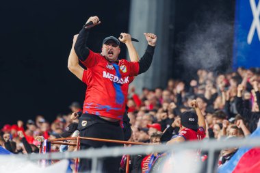 UEFA Şampiyonlar Ligi 2023 / 24 2. eleme turu sırasındaki taraftarlar Rakow Czestochowa ve Qarabag FK arasında Miejski Stadion Pilkarski RKS Czestochowa, Czestochowa, Polonya. (Maciej Rogowski)