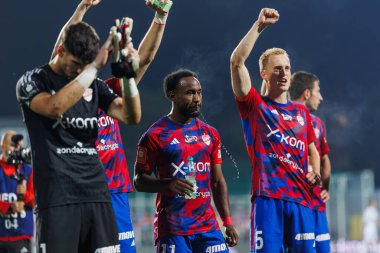 John Yeboah, 2023 / 24 UEFA Şampiyonlar Ligi eleme turu sırasında Rakow Czestochowa ve Qarabag FK arasında Miejski Stadion Pilkarski RKS Rakow Czestochowa, Czestochowa, Polonya 'da oynanan karşılaşma elemeleri sırasında. (Maciej Rogowski)