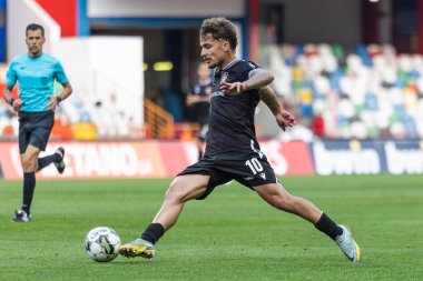 Portekiz 'in Leiria şehrinde Estadio Dr. Magalhaes Pessoa' da Casa Pia AC ile GD Estoril Praia arasında oynanan Liga Portekiz 2022 / 23 maçında Diogo Pinto. (Maciej Rogowski)
