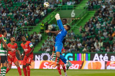 Marcelo Carne ve Ousmane Diomande Liga Portekiz 2022 / 23 maçında Estadio Jose Alvalade, Lizbon, Portekiz 'de Sporting CP ve CS Maritimo arasında oynadılar. (Maciej Rogowski)
