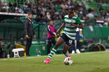 Portekiz Ligi 2022 / 23 maçında Estadio Jose Alvalade, Lizbon 'da Sporting CP ve CS Maritimo arasında Issahaku Fatawu. (Maciej Rogowski)