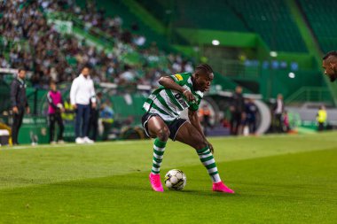Portekiz Ligi 2022 / 23 maçında Estadio Jose Alvalade, Lizbon 'da Sporting CP ve CS Maritimo arasında Issahaku Fatawu. (Maciej Rogowski)