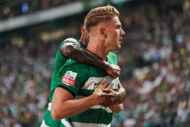 Viktor Gyokeres, Portekiz Liga CP ile Portekiz 'in Lizbon kenti Estadio Jose Alvalade' de FC Vizela arasında oynadığı 23 / 24 'lük maçta attığı ilk golü kutluyor. (Maciej Rogowski)