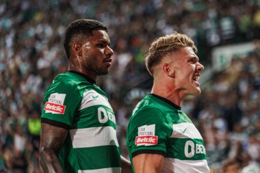 Viktor Gyokeres, Portekiz Liga CP ile Portekiz 'in Lizbon kenti Estadio Jose Alvalade' de FC Vizela arasında oynadığı 23 / 24 'lük maçta attığı ilk golü kutluyor. (Maciej Rogowski)