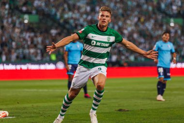 Viktor Gyokeres, Portekiz Liga CP ile Portekiz 'in Lizbon kenti Estadio Jose Alvalade' de oynayan FC Vizela arasında oynanan 23 / 24 'lük maçta attığı golü kutluyor. (Maciej Rogowski)