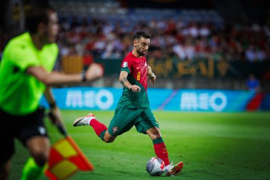 Bruno Fernandes, UEFA Euro 2024 eleme maçında Portekiz ve Lüksemburg milli takımları arasında Estadio Algarve, Faro 'da oynandı. (Maciej Rogowski)