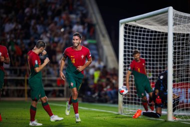 Goncalo Inacio, UEFA Euro 2024 eleme maçında Portekiz ve Lüksemburg milli takımları arasında Faro 'nun Estadio Algarve kentinde attığı golü kutlar. (Maciej Rogowski)