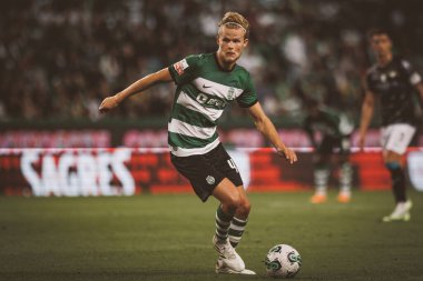 Portekiz Ligi maçında Morten Hjumland, Portekiz 'in başkenti Lizbon' daki Estadio Jose Alvalade 'de Sporting CP ile Moreirense FC arasında 23 / 24 maç yaptı. (Maciej Rogowski)