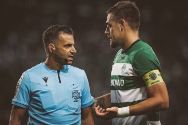 Manuel Oliveira, Sebastian Coates Liga Portekiz maçında Sporting CP ve Moreirense FC arasında Estadio Jose Alvalade, Lizbon, Portekiz. (Maciej Rogowski)
