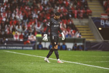 Matheus, UEFA Şampiyonlar Ligi 2023 / 24 maçında Portekiz 'in Braga şehrinde Estadio Municipal de Braga' da SC Braga ve SSC Napoli arasında oynuyordu. (Maciej Rogowski)