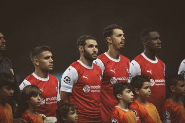 UEFA Şampiyonlar Ligi 2023 / 24 maçında Braga 'nın oyuncuları Estadio Municipal de Braga, Portekiz' de SC Braga ve SSC Napoli arasında oynanacak. (Maciej Rogowski)